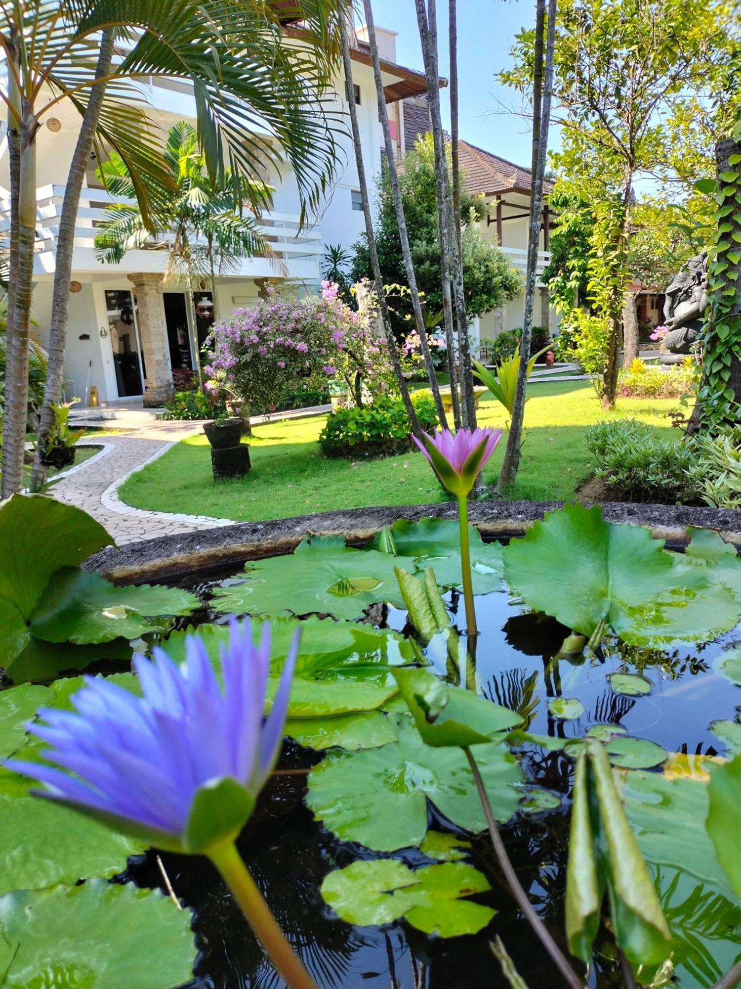 Hotel Grand Kumala Bali Legian Exterior foto